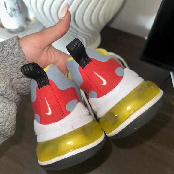 Nike Air270 React - Picture 5 of 10